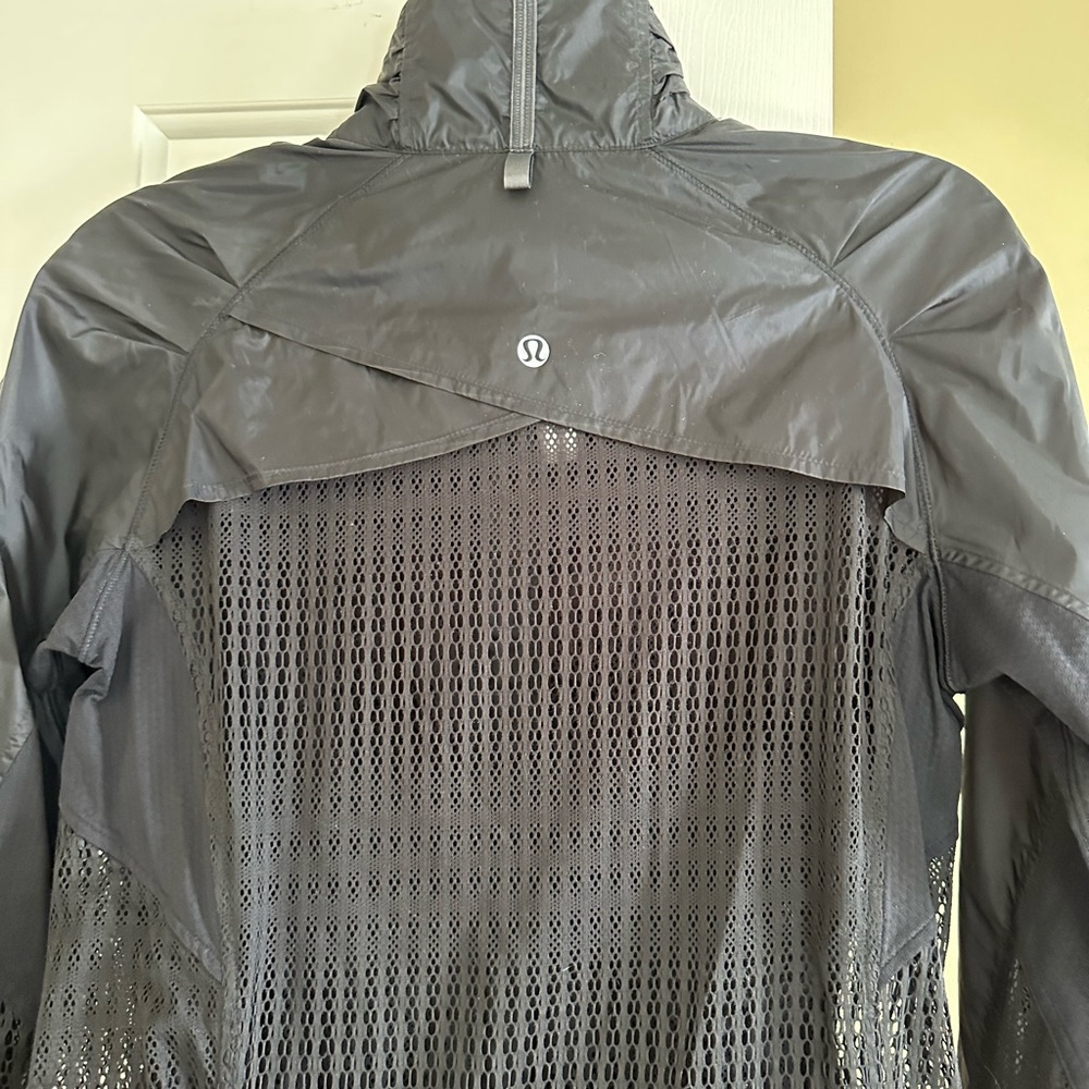 Lululemon Jacket - Picture 3 of 5